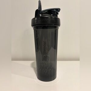 BlenderBottle Pro28 Black Shaker Cup